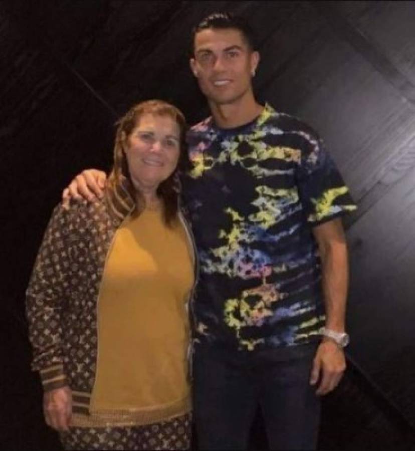 La cena de Cristiano tras su debut con Manchester United: Georgina lució espectacular y su madre vestía 'caro'