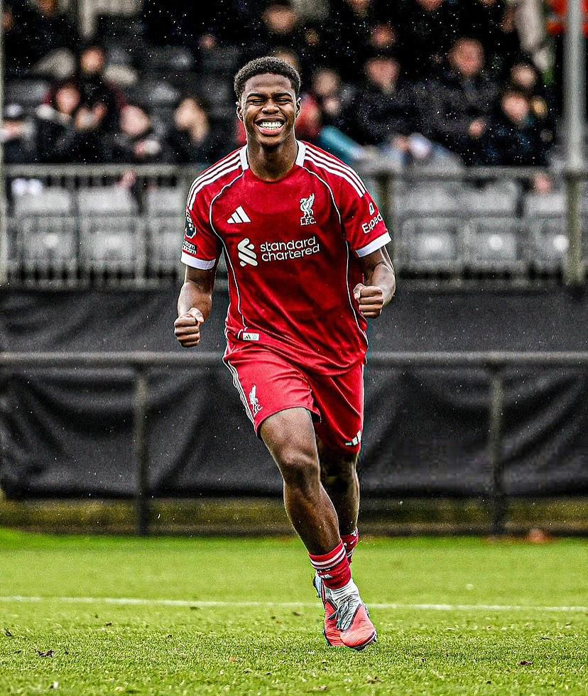 Keyrol Figueroa continúa su crecimiento profesional en el Liverpool con la Sub 21 y el primer equipo.