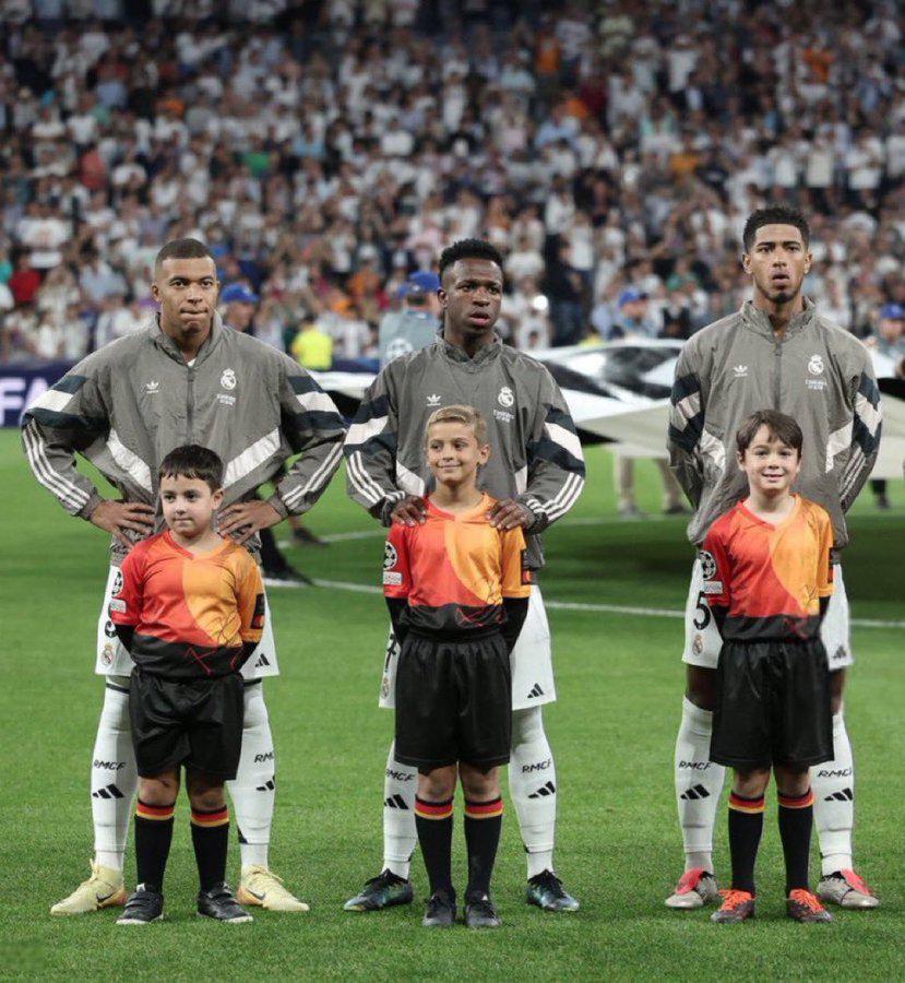 No se vio en TV: Real Madrid pierde a Mbappé, curiosa celebración de Vinicius y visita especial en Champions League