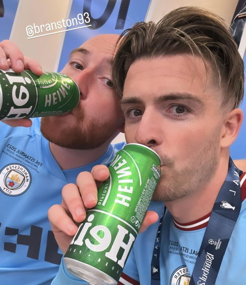 La salvaje fiesta de “Champions” del City en Ibiza: Grealish con los pantalones abajo, invitado especial y Haaland fumando