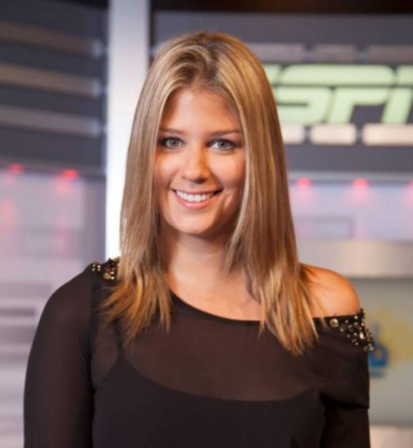 Andrea Guerrero, la bella periodista que se emocionó al entrevistar a James Rodríguez