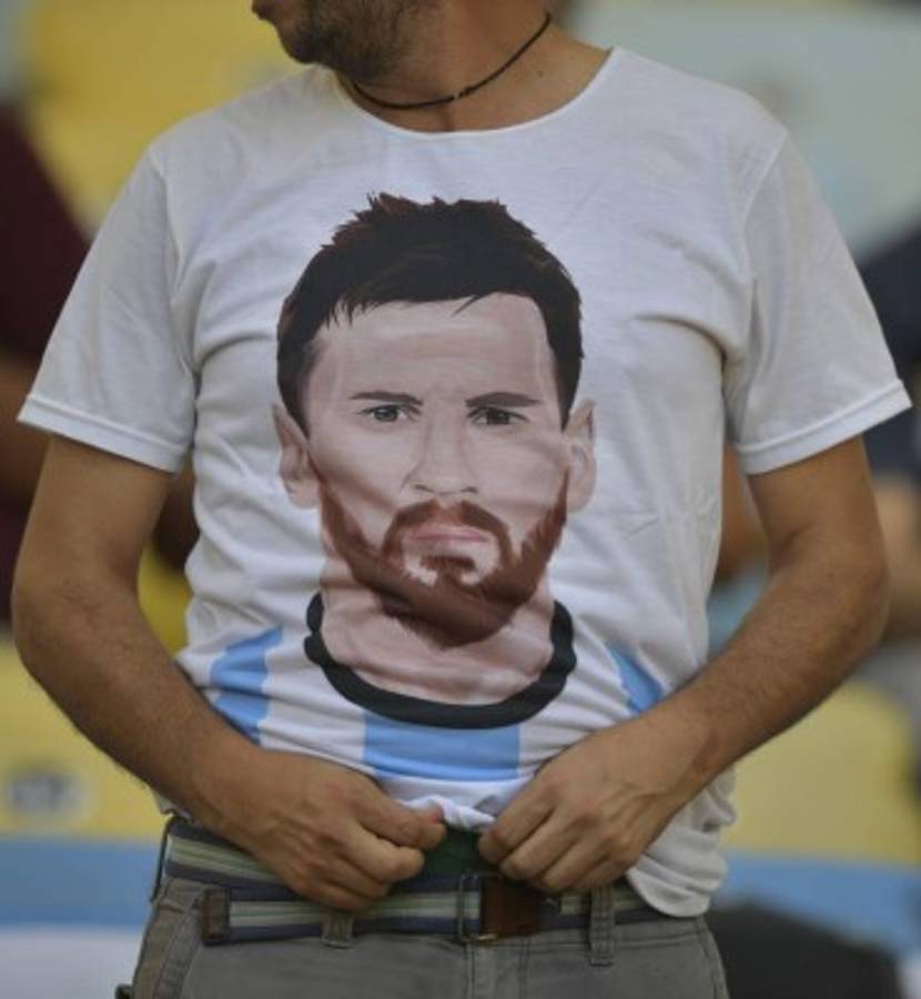 NO SE VIO EN TV: La reverencia a Messi, el sufrimiento argentino y el show de Mateo, el hijo de la 'Pulga'