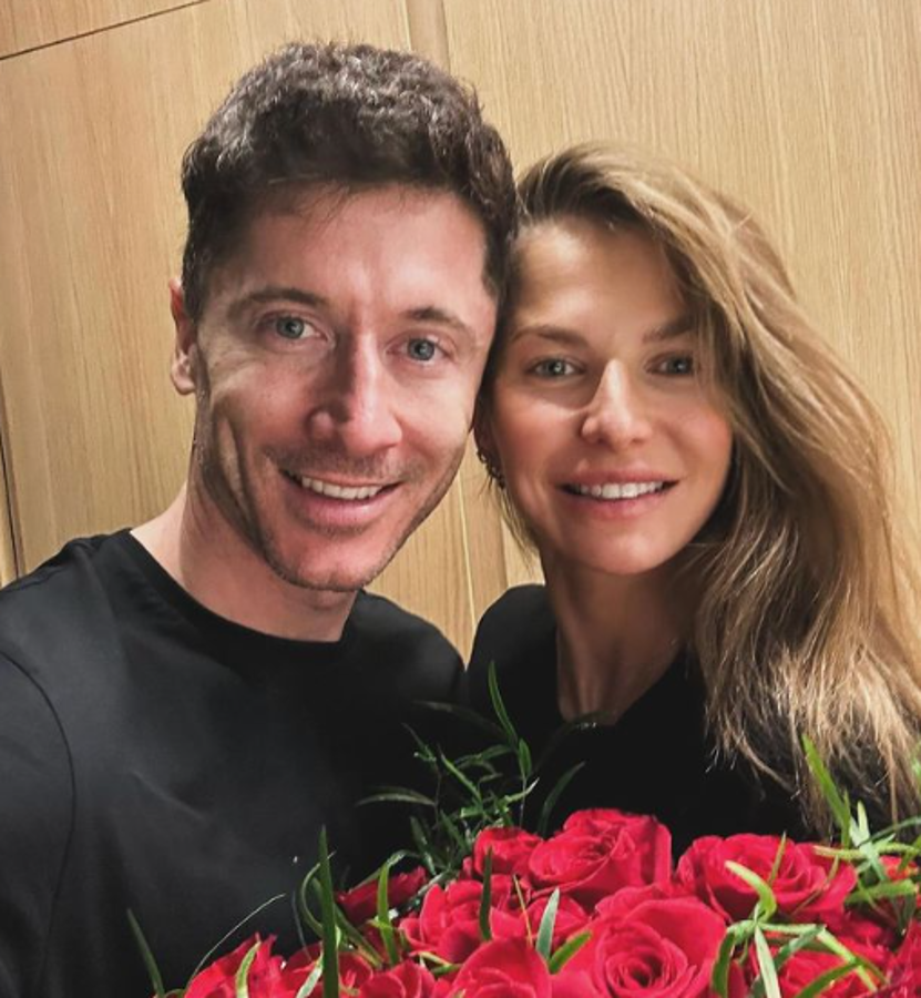 Sorprendieron a sus novias en San Valentín; el tremendo regalo de Memphis Depay para Griezmann por su amistad