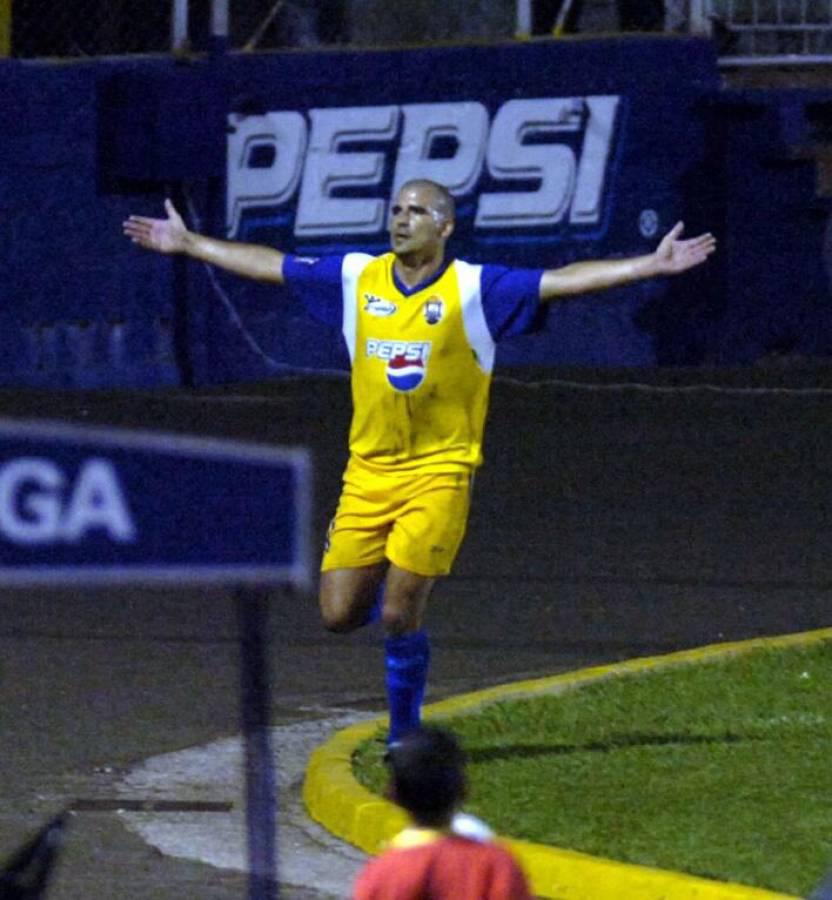 TOP 25: Roberto Moreira anota otro doblete en Honduras y se acerca a los 100 goles: ¿Quiénes son los extranjeros goleadores?