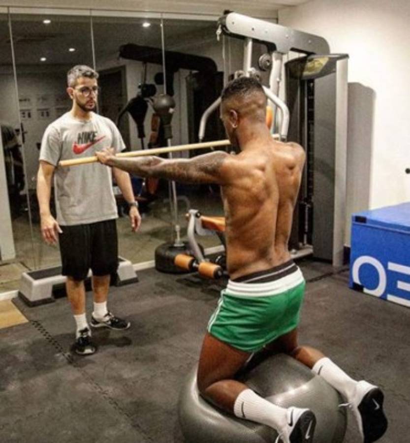 Vinicus copia y se transforma: La increíble rutina de entrenamiento del brasileño a lo Cristiano Ronaldo