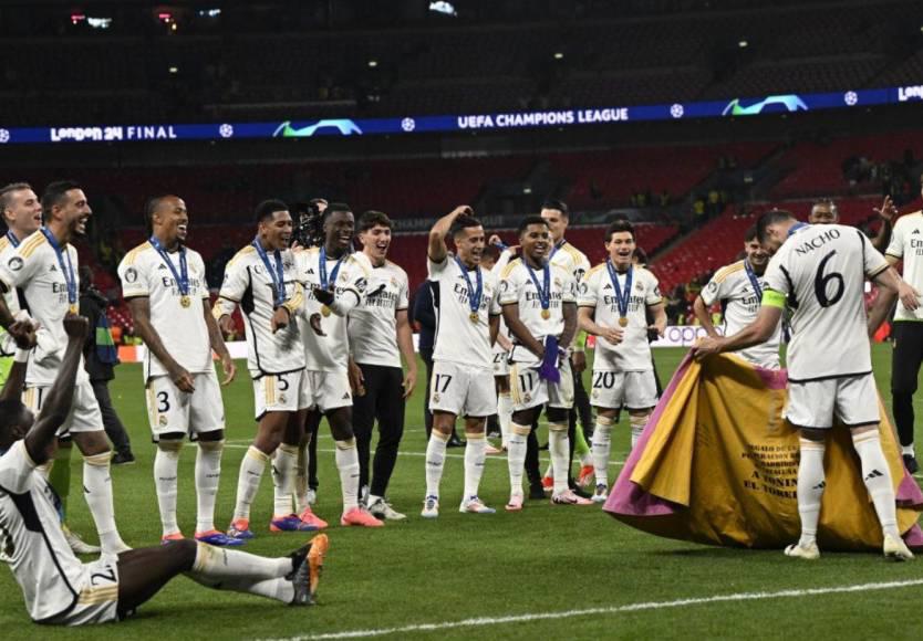 Mbappé, el galáctico y decisión con Rodrygo: los fichajes confirmados y cinco jugadores se van del Real Madrid