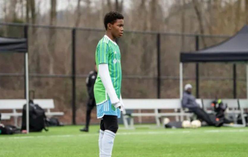 ¡La rompe con 14 años! Hondureño firmó su primer contrato profesional y está a un paso de debutar en la MLS