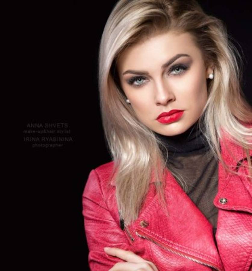 ¡Hizo un Casillas! Zinchenko besa en plena entrevista a Vlada Shcheglova, reportera ucraniana