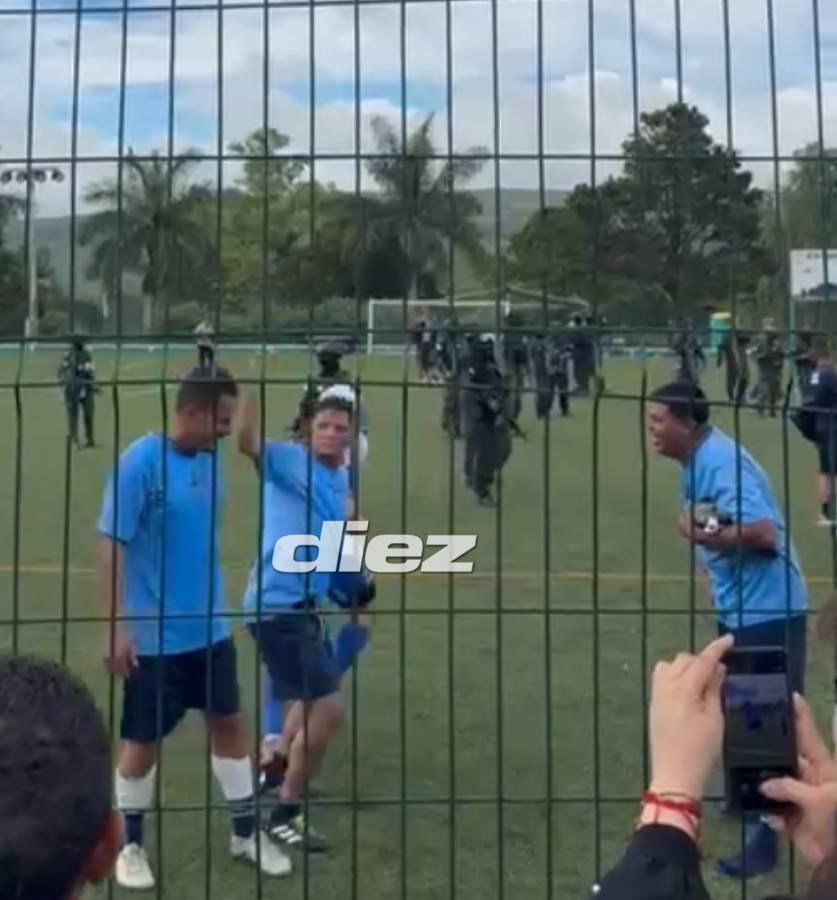 Óscar Pescado Bonilla reaparece jugando al fútbol: el exOlimpia impacta al quedar campeón de torneo en centro penal