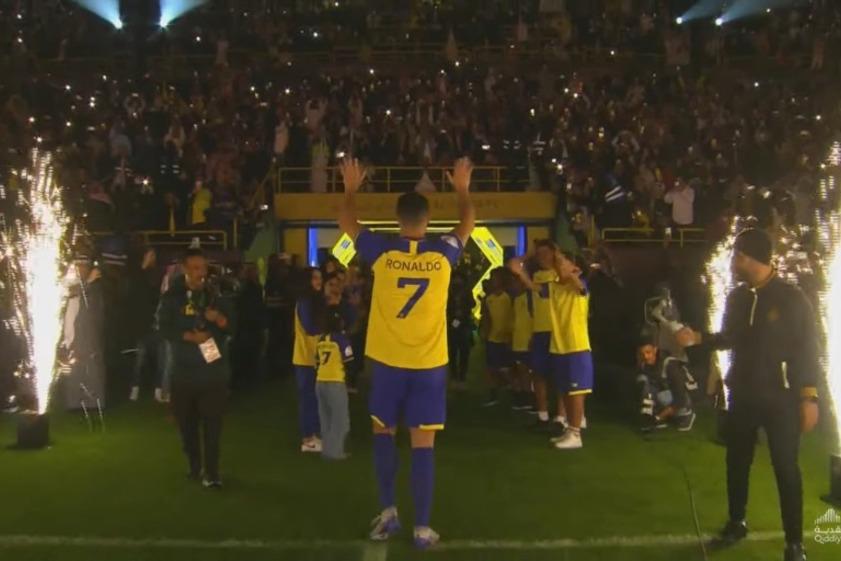 ¿En cuántos segundos Cristiano Ronaldo supera el salario mínimo en Honduras? Su sueldo en Al Nassr en lempiras