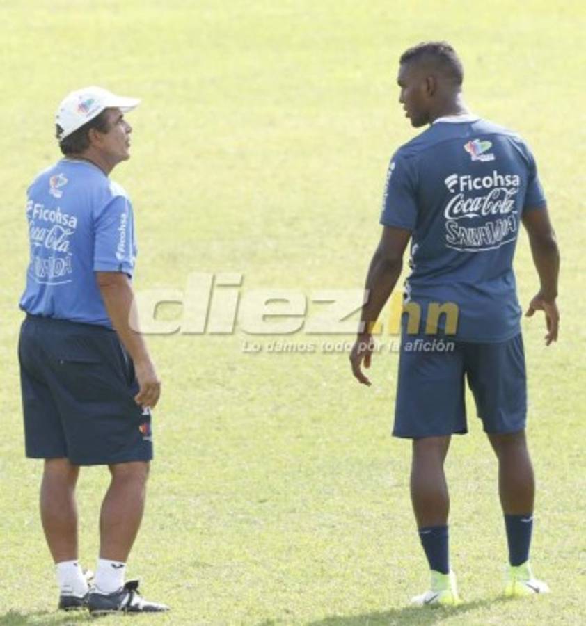 Honduras cerró su preparación con bromas, Costly de portero y un jugador pelón
