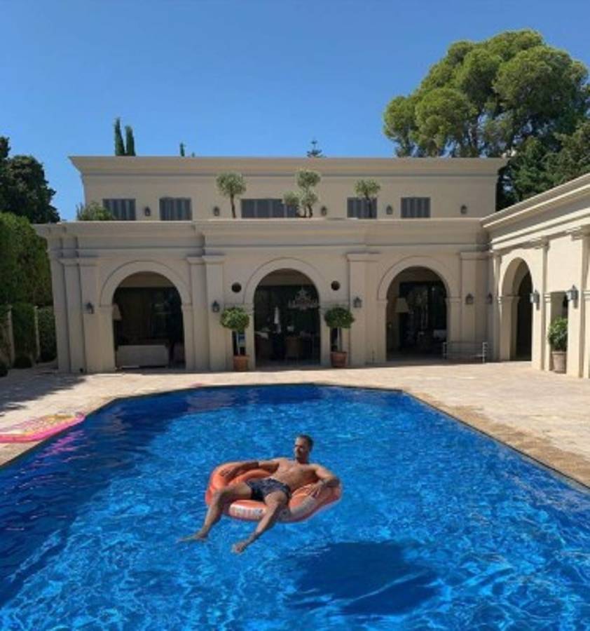 Así son las vacaciones de los mejores futbolistas del mundo: Yates de lujo y mujeres hermosas