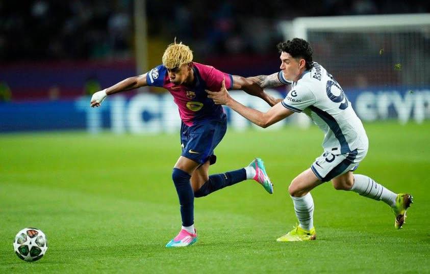 Sorpresiva decisión: Barcelona avanzó para ficharlo, pero Flick frena su llegada