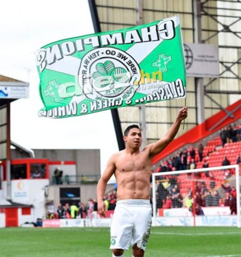 La entrevista de Emilio Izaguirre en 16 fotos