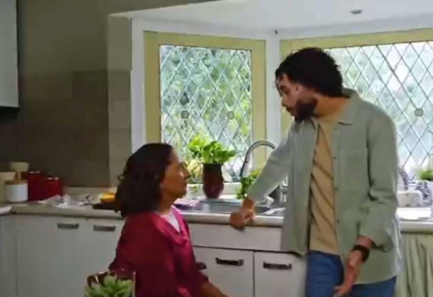 Chino Huerta sorprende y emprende nueva faceta previo al duelo Honduras-México en el estadio Morazán