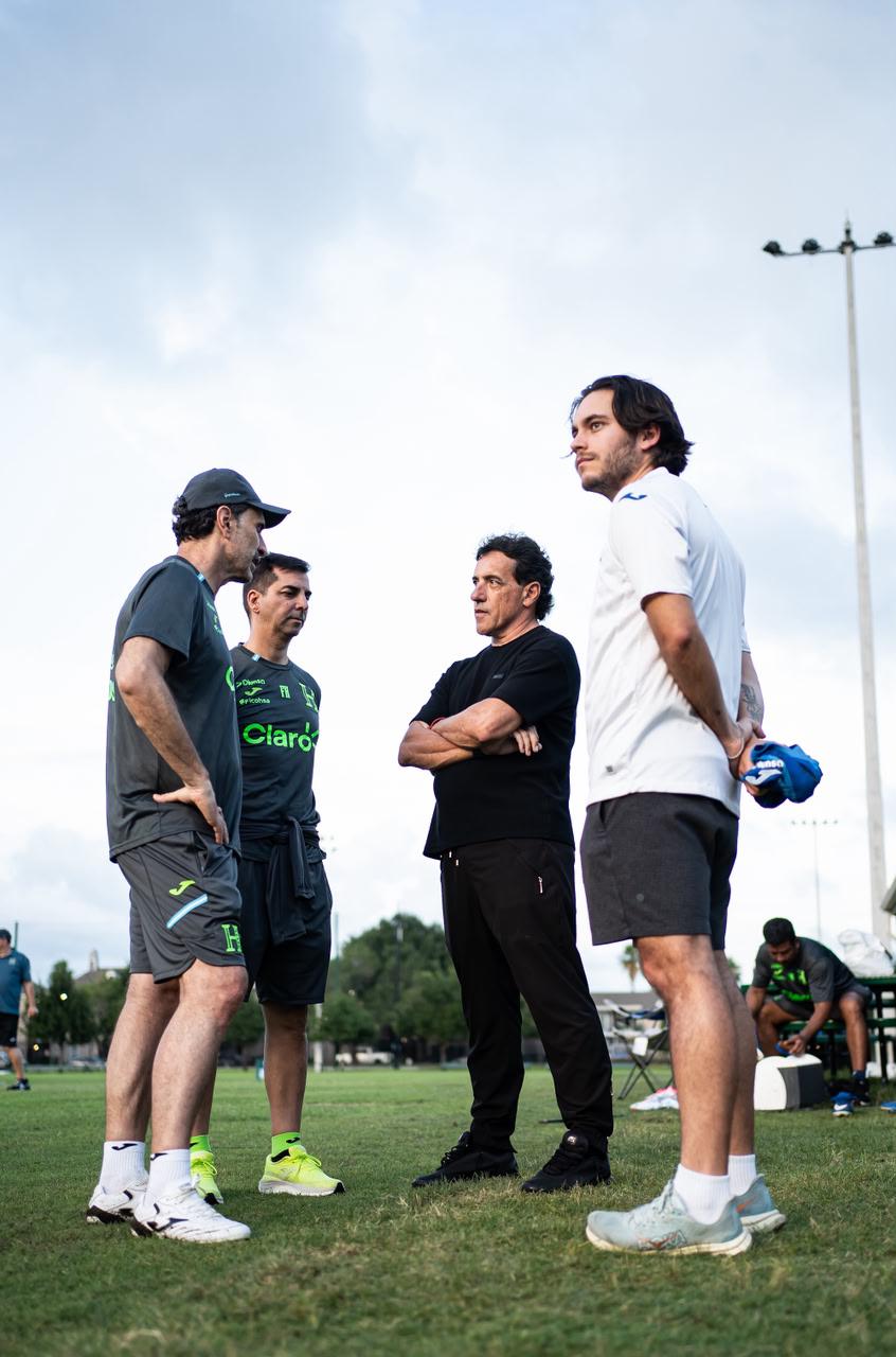 ¡Pan de coco, gifiti y un youtuber! Ambientazo en el penúltimo entreno de la H
