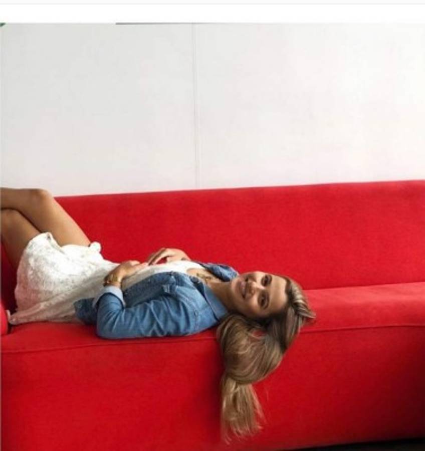 Sara López, la presentadora tica que confesó que no andaría con Gustavo Matosas