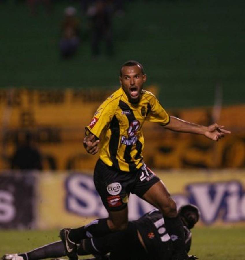 Grandes jugadores hondureños que se han retirado en los últimos años