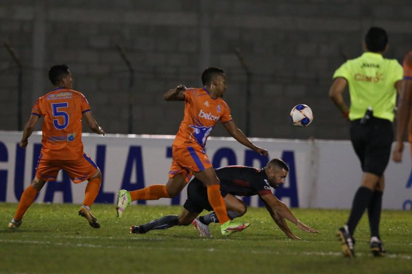 Los 17 datos que dejan los primeros cuatro partidos de Jornada 1: Extranjeros debutan con gol y Bengtson se acerca a histórico goleador