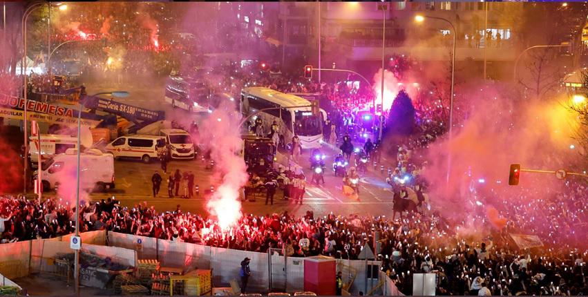 Espectacular recibimiento a los jugadores del Real Madrid en el Bernabéu y los invitados de lujo
