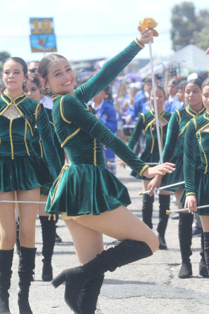 Desfiles patrios de Honduras: Profesoras deslumbraron y las palillonas más bonitas enamoraron