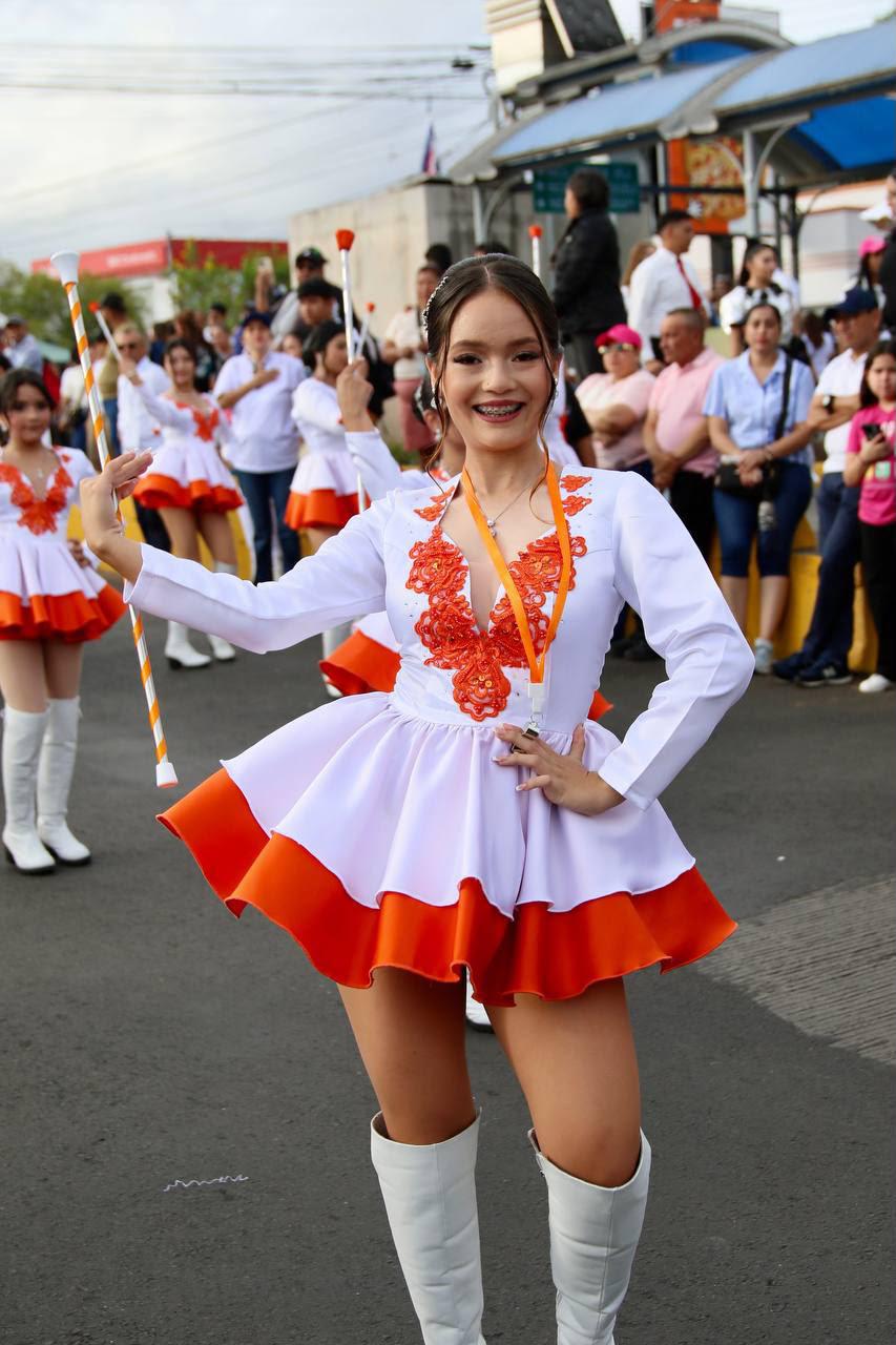 ¡Qué bellas! Palillonas se roban las miradas en los desfiles patrios 2026