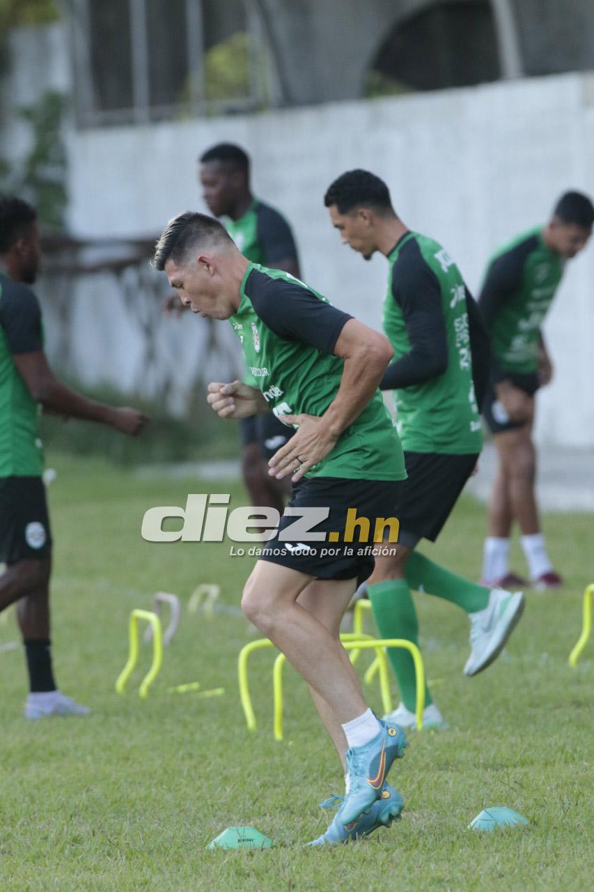 Así fue el primer día de Francisco Martínez en Marathón: El jugador que lo recibió, su dorsal y el saludo a toda la plantilla