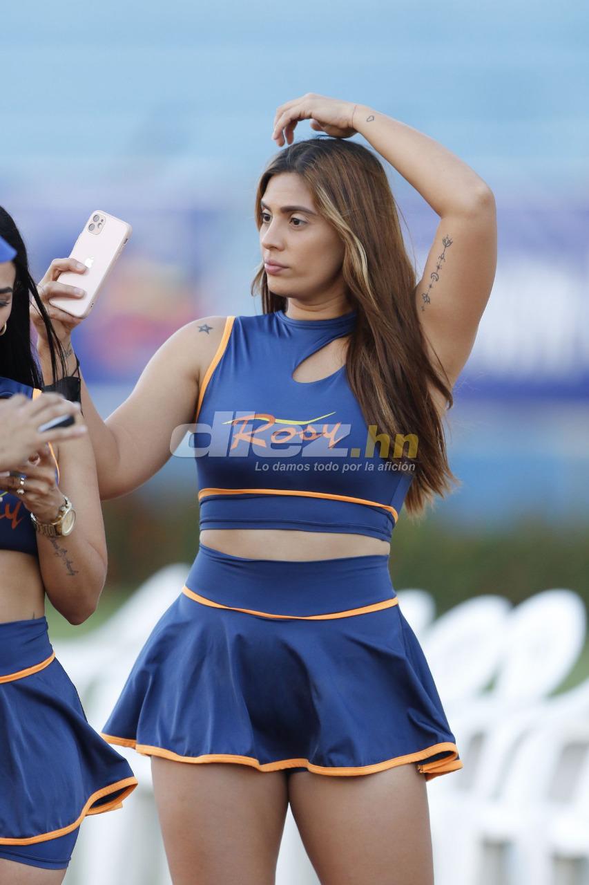 Semifinal llena de bellezas: Las hermosas chicas que engalanaron el Olímpico en el derbi sampedrano