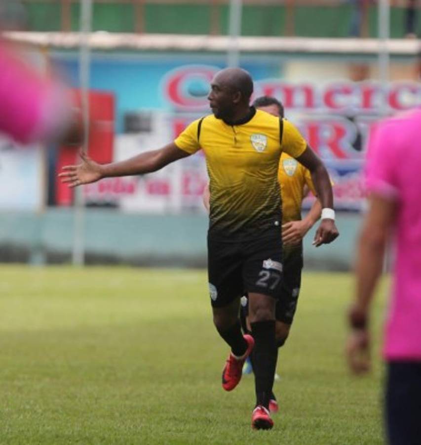Mercado: Hondureño entrena con club en España, tres legionarios más y Vida con bajas