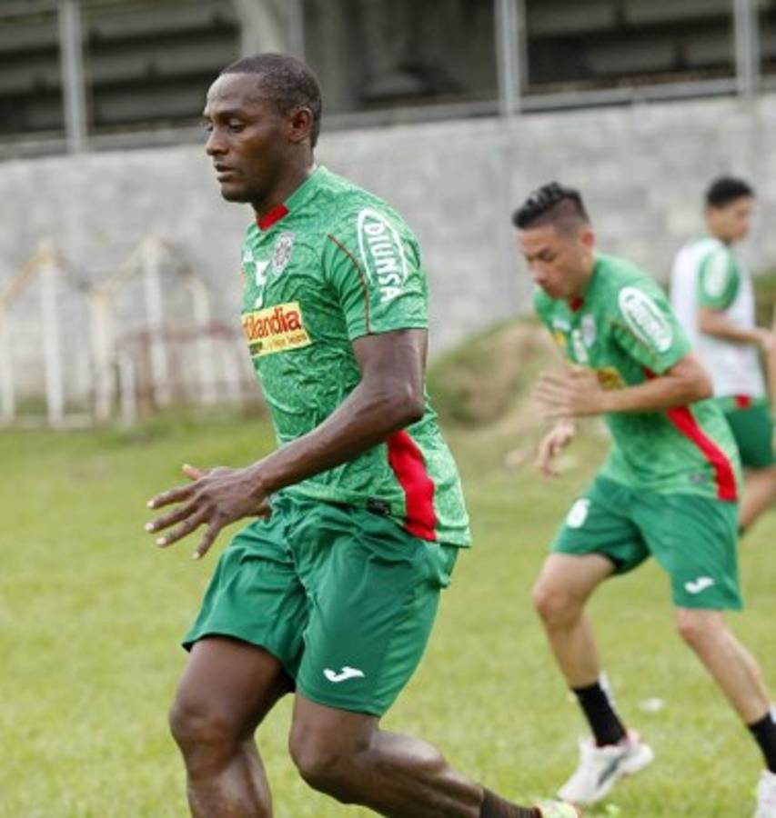 Aumenta el número de futbolistas que se han retirado en silencio en Honduras