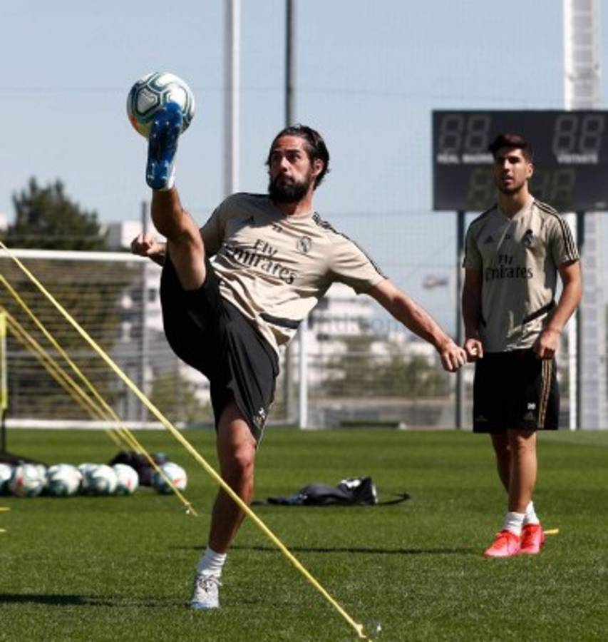 Visita inesperada, chilenas de Ramos y Marcelo: Así fue el entrenamiento del Real Madrid   