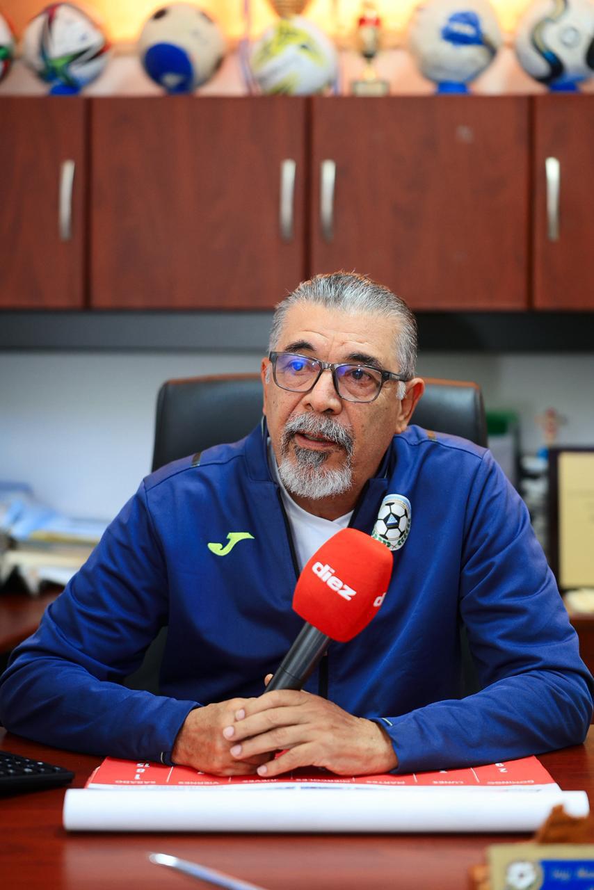 Manuel Quintanilla evalúa nombres para suceder a Marco Antonio Figueroa en la selección nicaragüense. FOTO: Yoseph Amaya / DIEZ.HN