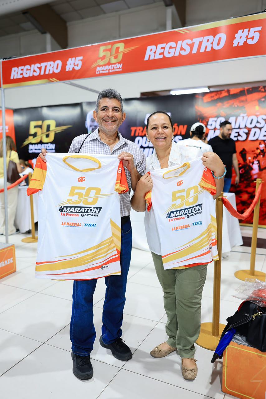 Maratón La Prensa: fiesta, sorpresas y largas filas en la entrega de kits