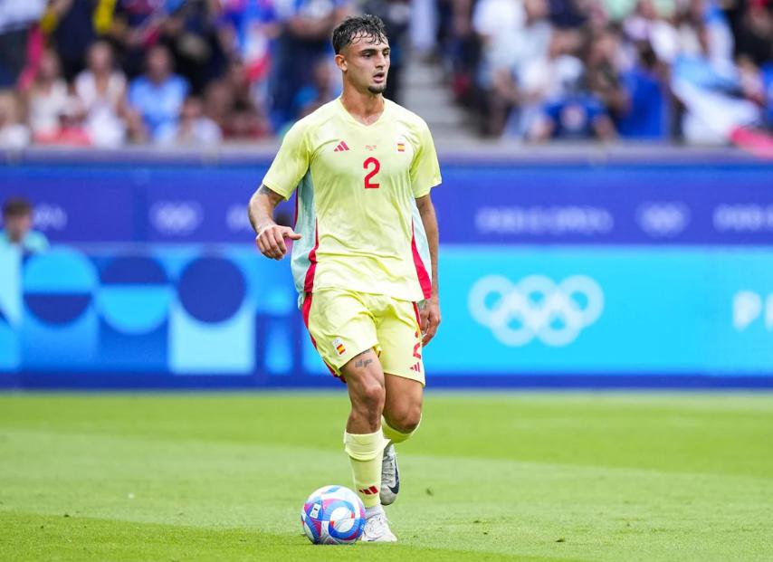 El plan de Hansi Flick para 2025: un crack fue ofrecido al Barcelona y los grandes fichajes que tiene en carpeta