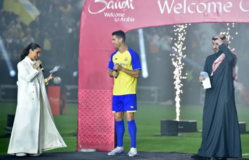 ¿En cuántos segundos Cristiano Ronaldo supera el salario mínimo en Honduras? Su sueldo en Al Nassr en lempiras