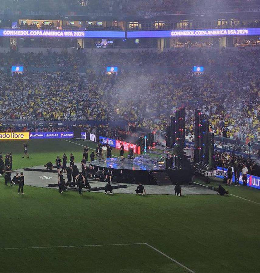Shakira se roba suspiros en el show del mediotiempo en la final de la Copa América entre Argentina-Colombia