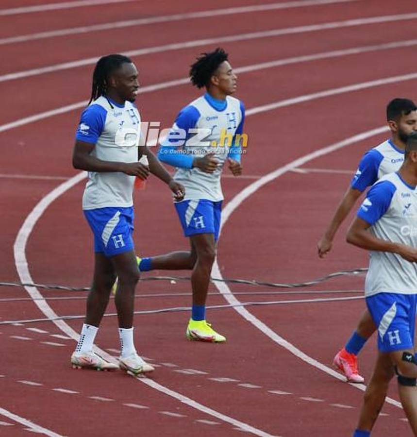 ¡Caras largas, pero también motivación! Las postales de entreno de Honduras de cara al juego con El Salvador