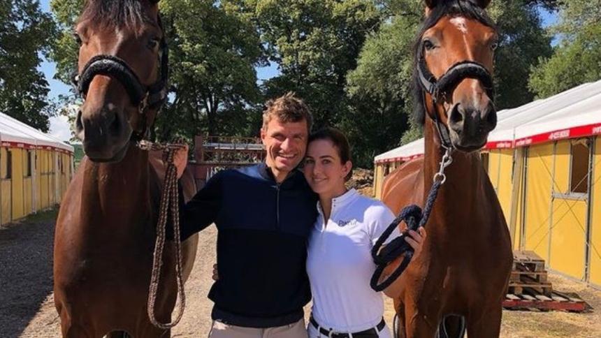 Thomas Muller rompe con su esposa tras 17 años juntos: se reveló el motivo