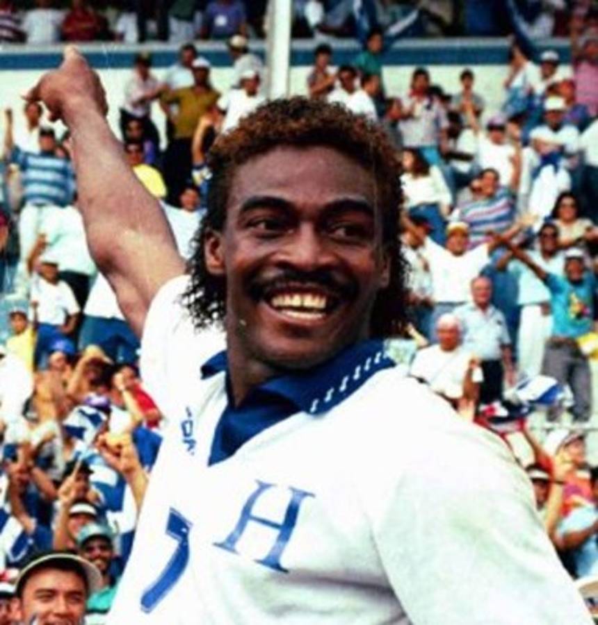 Los futbolistas hondureños que merecieron jugar un Mundial
