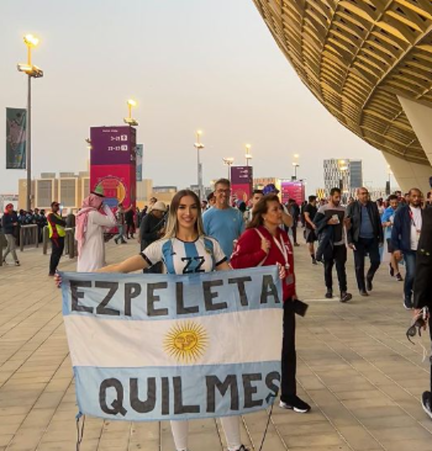 Las aficionadas que casi van a la cárcel tras el título de Argentina en el Mundial: ‘‘Huí de Qatar y estoy refugiada en Europa’’