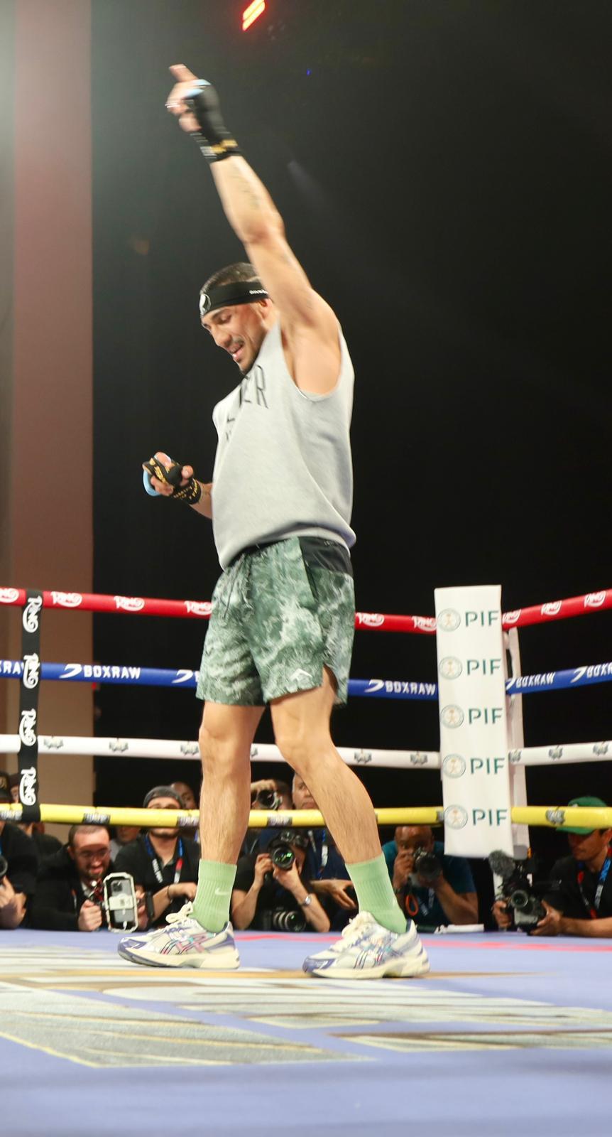 ¡Alta tensión! Teófimo López y Arnold Barboza ni se voltearon a ver en sus entrenos y así reaccionó Mano de Piedra Durán