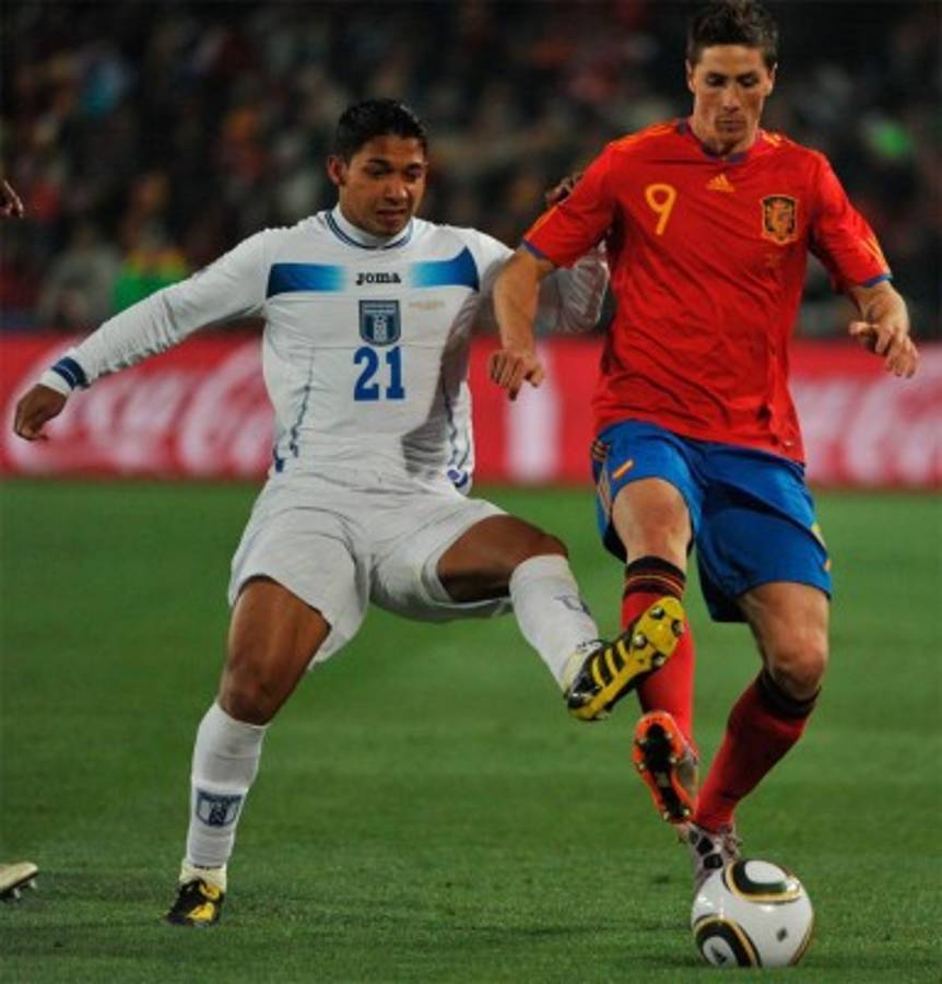 La entrevista de Emilio Izaguirre en 16 fotos