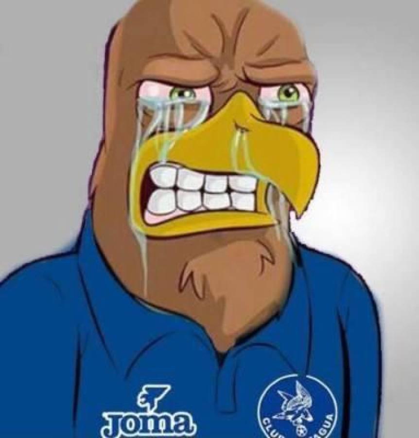 Los memes no perdonan a Real España tras ser goleado por Olimpia en el clásico; Motagua tampoco se salva