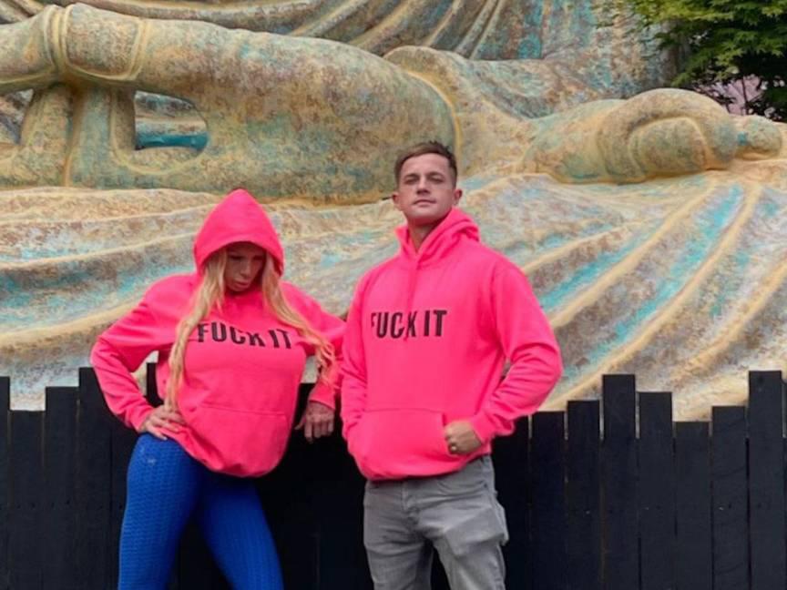 Actriz muere semanas después de la muerte de su novio, exfutbolista de un equipo de Inglaterra