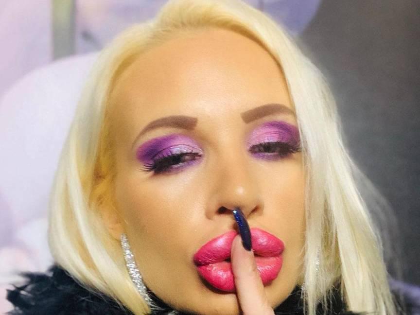 Actriz muere semanas después de la muerte de su novio, exfutbolista de un equipo de Inglaterra