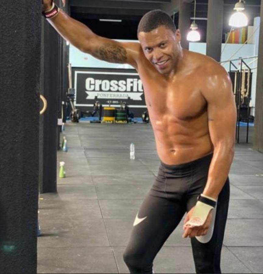 Uno terminó siendo luchador de WWE: Los futbolistas retirados que mantienen una brutal forma física