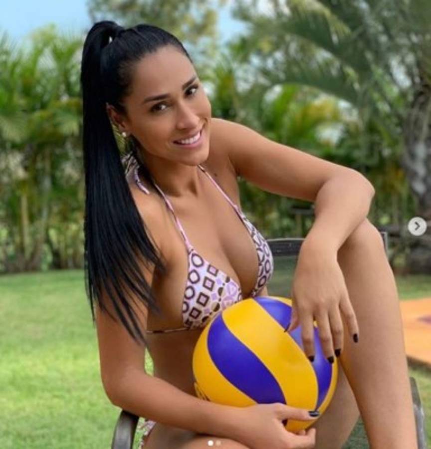 Fotos: Así es la espectacular jugadora que se desplomó en plena entrevista