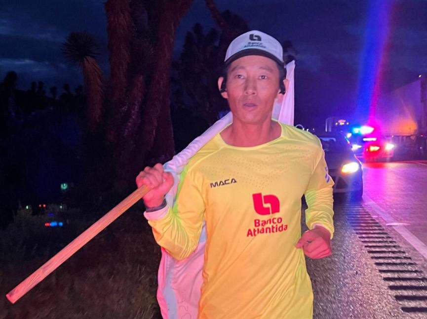 Luisito Comunica apoyará a Honduras: Así fue la rica comida que disfrutó Shin Fujiyama con el mexicano