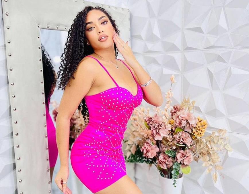 Árbitra y graduada: Sensual bailarina sorprende al revelar noviazgo con futbolista hondureño