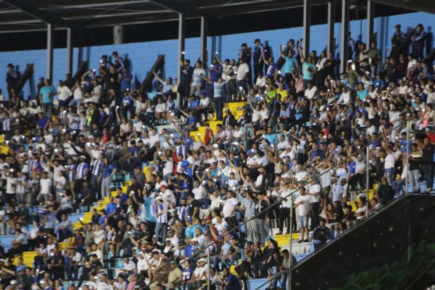 El motivo de la bronca de Palma, esposa de Emilio deslumbra y apoyaron a Honduras a pesar de la crisis de Olimpia